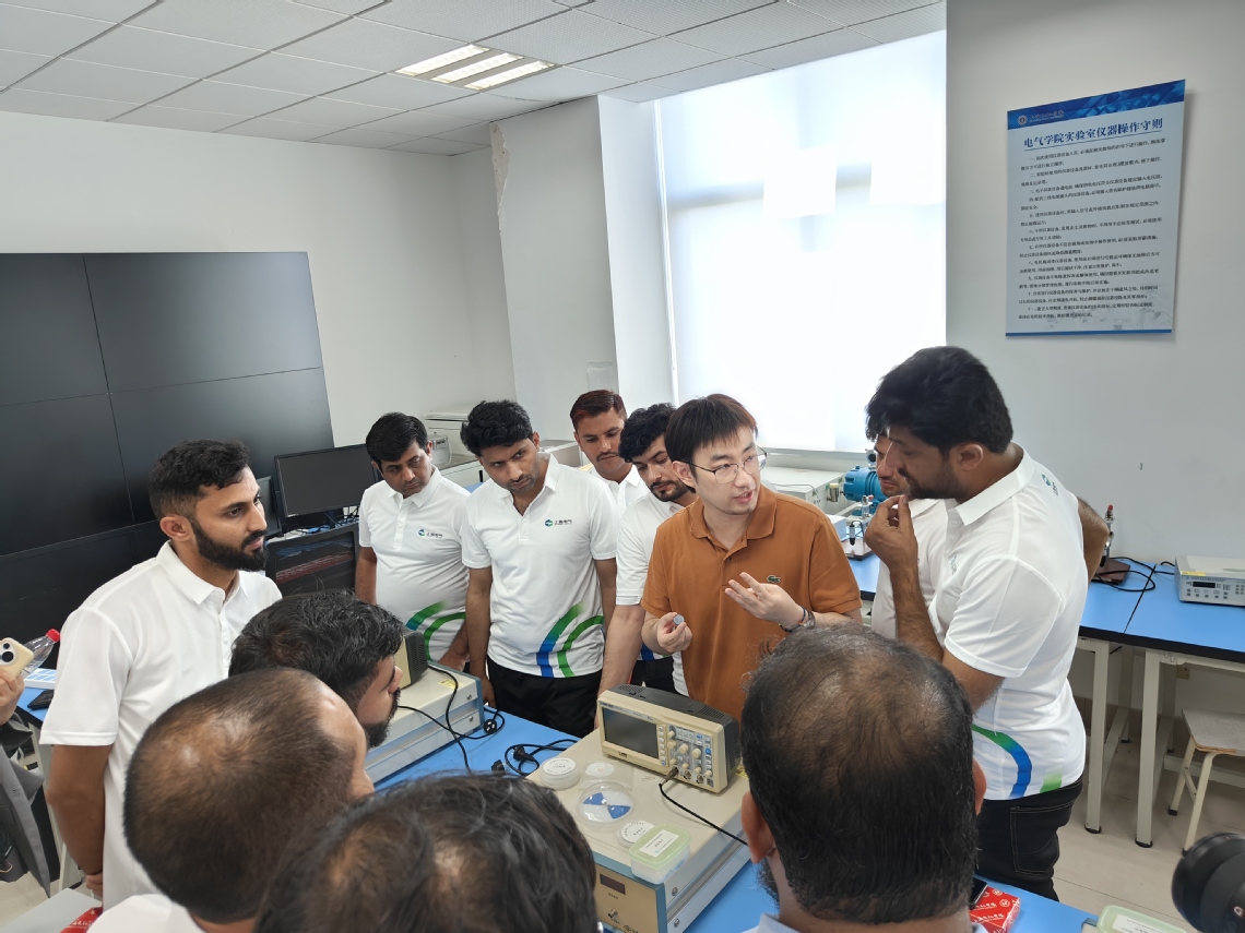 深化校企合作，共谱能源新篇——上海电气塔尔项目组代表团访问上海电机学院推动战略协作迈上新台阶